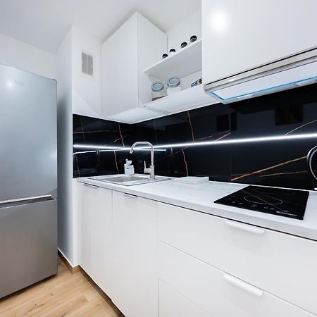 Unitapartament Warszawa Centrum Room In Apartment By Metro Rondo Onz Super Wygodne Noclegi Zapraszamy Εξωτερικό φωτογραφία