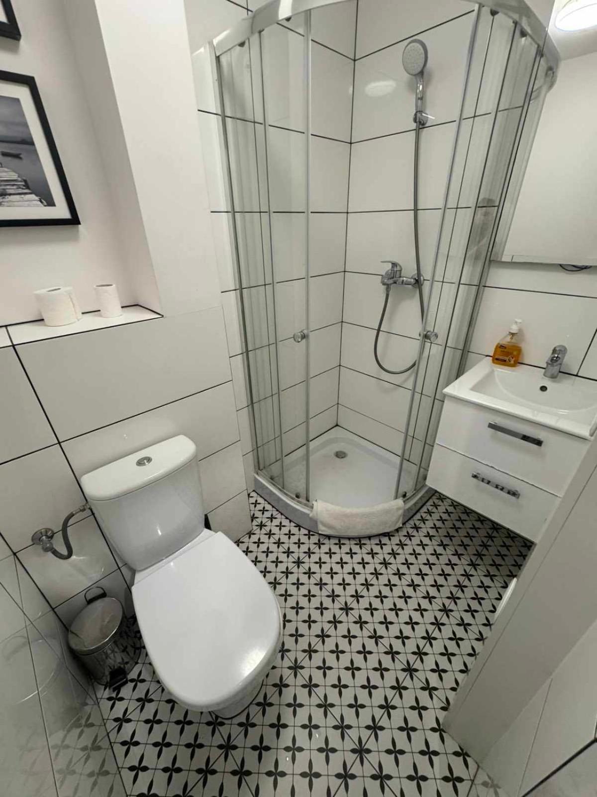 Unitapartament Warszawa Centrum Room In Apartment By Metro Rondo Onz Super Wygodne Noclegi Zapraszamy Εξωτερικό φωτογραφία
